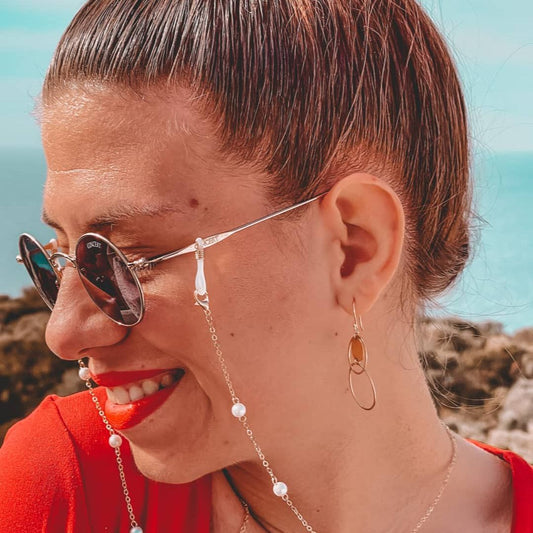 Χρυσή Μεταλλική Αλυσίδα Γυαλιών & Μάσκας με Λευκές Πέρλες CH24