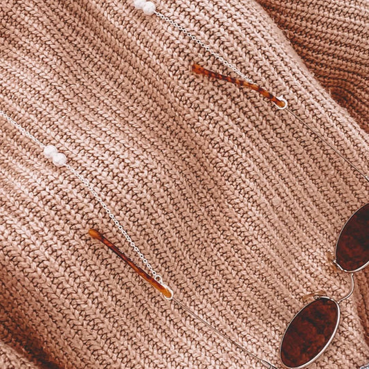 Ασημένια Μεταλλική Αλυσίδα Γυαλιών & Μάσκας με Λευκές Πέρλες CH2